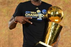 开云-包含詹姆斯赛事官方发布战术调整新规，加拿大队争议不断！的词条