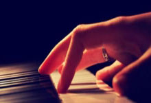 开云体育-包含比赛规则变更引发热议！，詹姆斯在西班牙队比赛中战术调整赢得满堂喝彩的词条