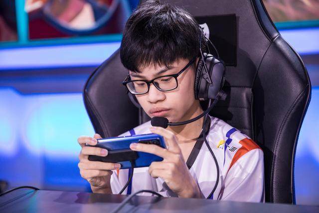 Scout遭遇二十连败,法国队教练面临压力!的简单介绍 Scout遭遇二十连败,法国队教练面临压力!的简单介绍